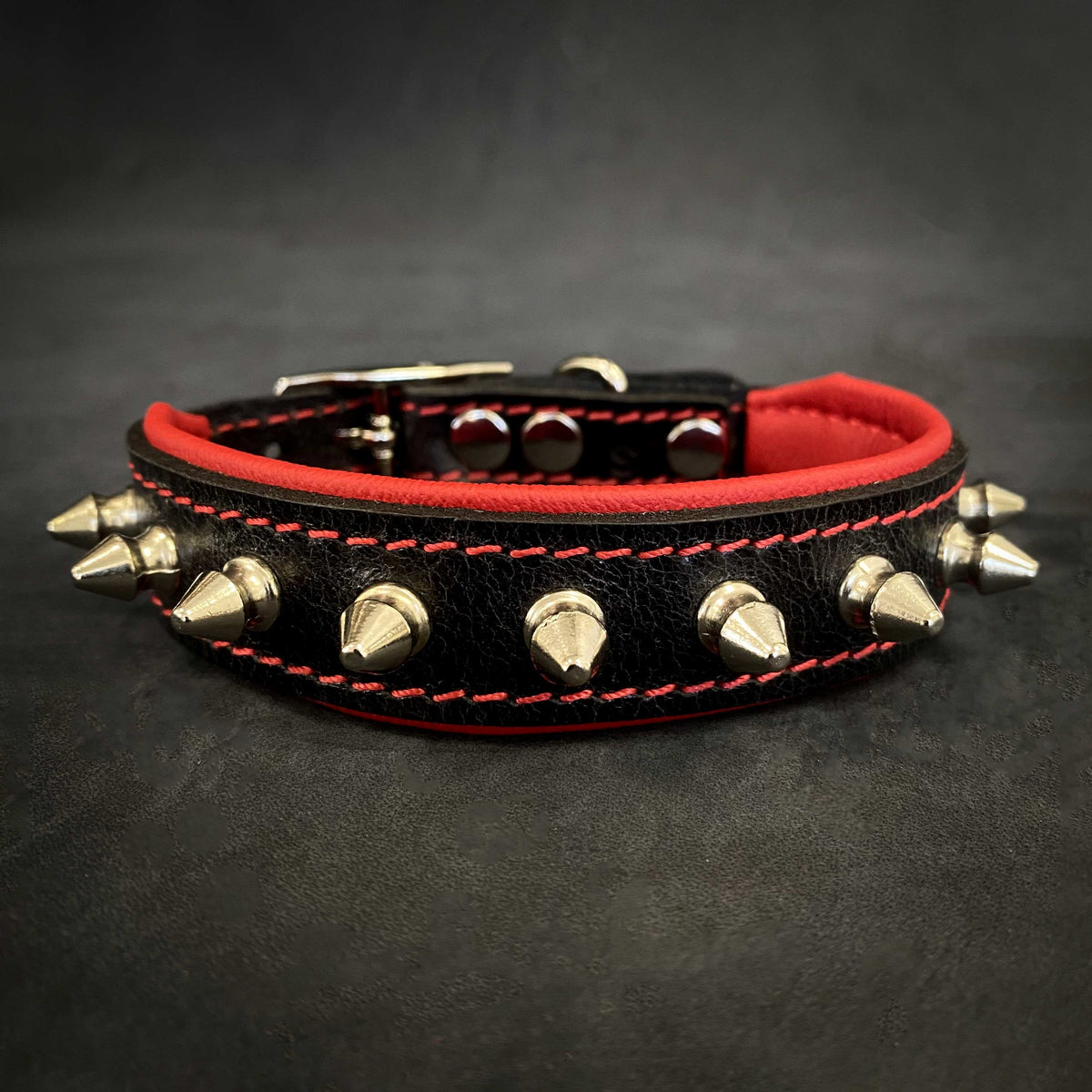 Bestia Spiky Leather Dog Collar