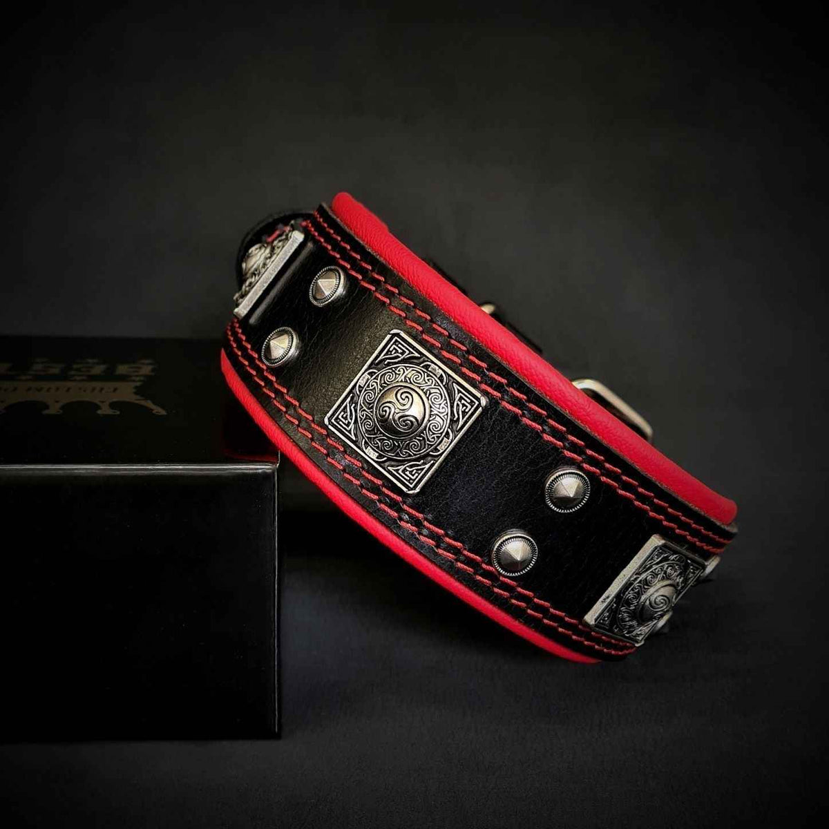 Bestia Eros 2-Inch Wide Leather Dog Collar