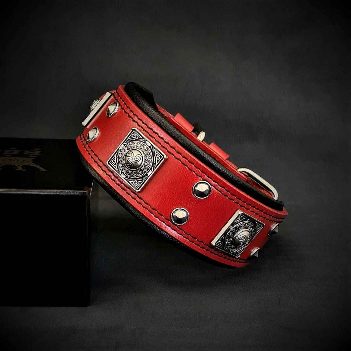 Bestia Eros 2-Inch Wide Red Leather Dog Collar