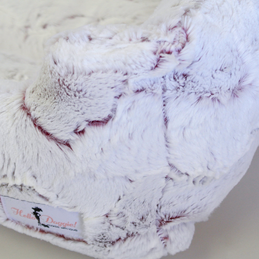 Hello Doggie Whisper Baby Pink Dog Bed